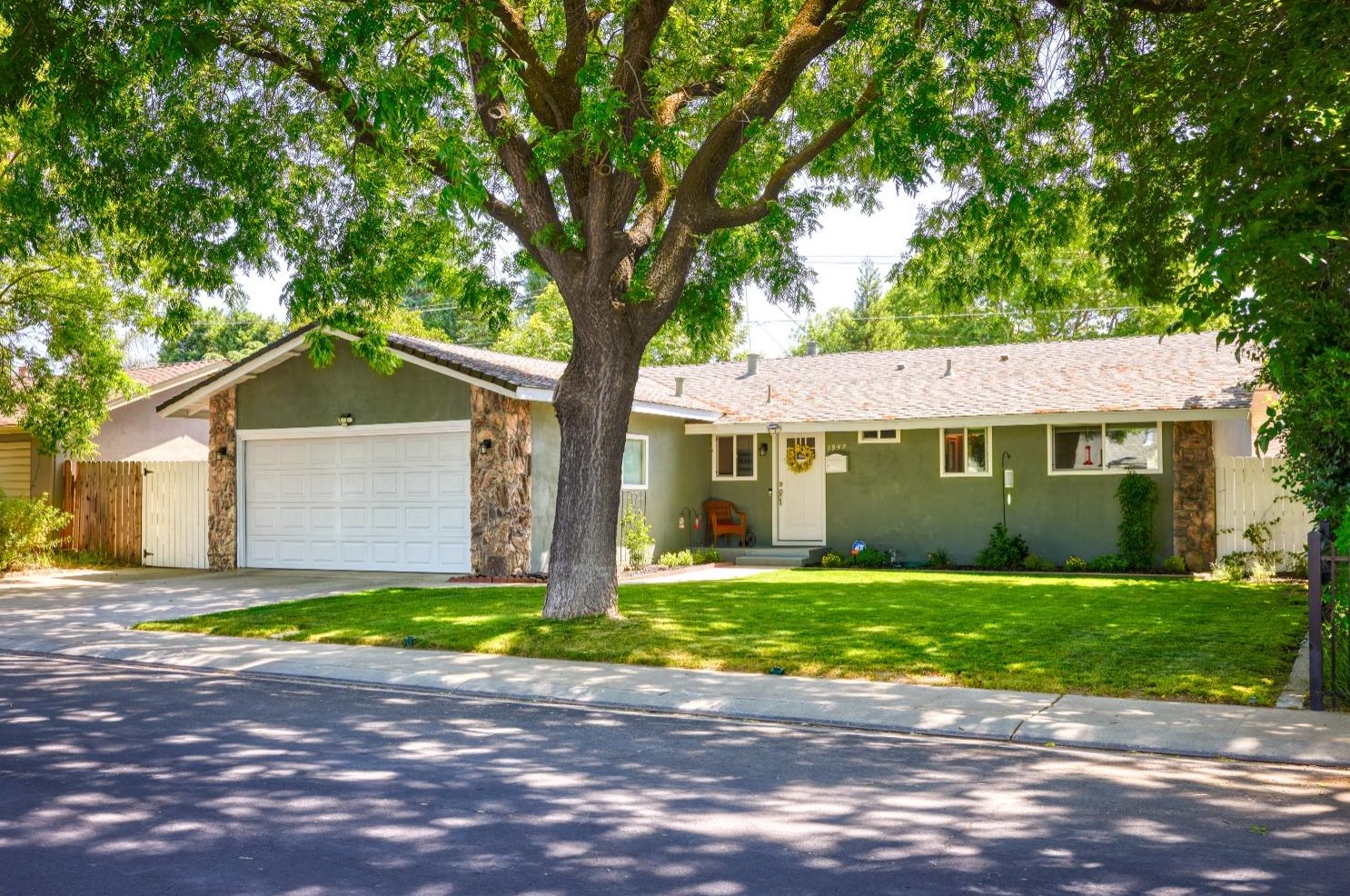 1957 Debonaire Dr, Modesto, CA 95350-1959