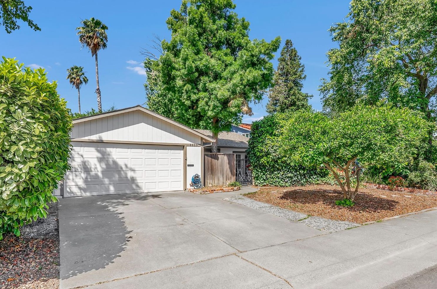 1115 Decatur Ct, Davis, CA 95618-4812