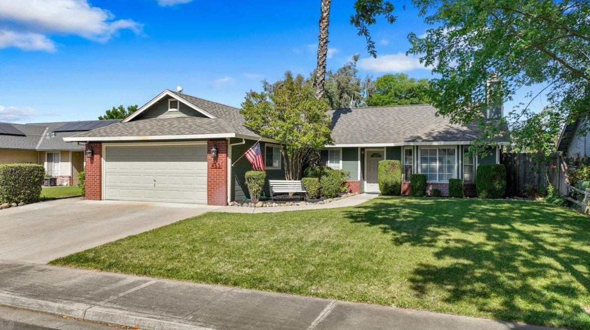 463 Arboles Way, Valley Home, CA 95361-4164