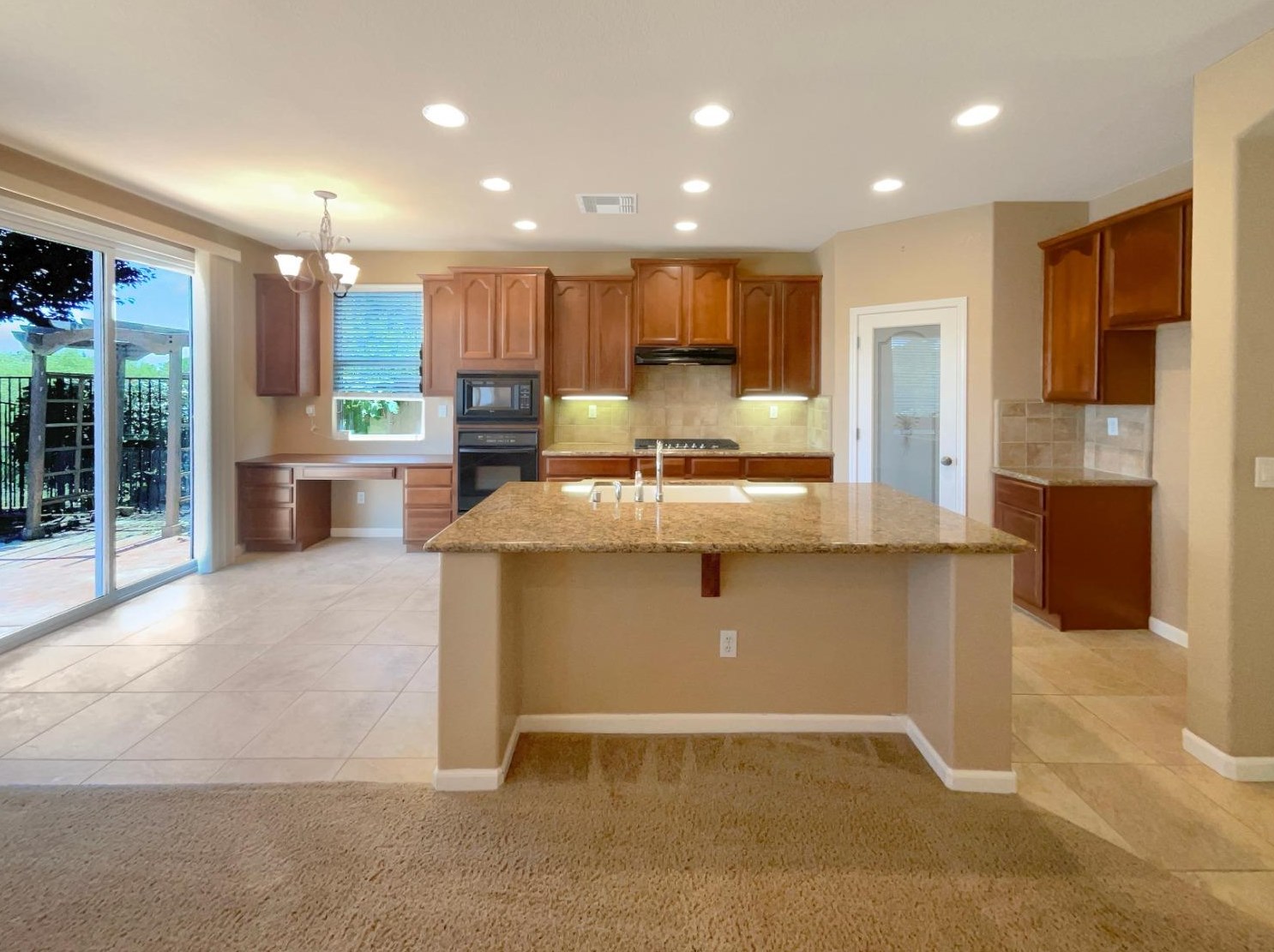 3675 Archetto Dr, Folsom, CA 95762