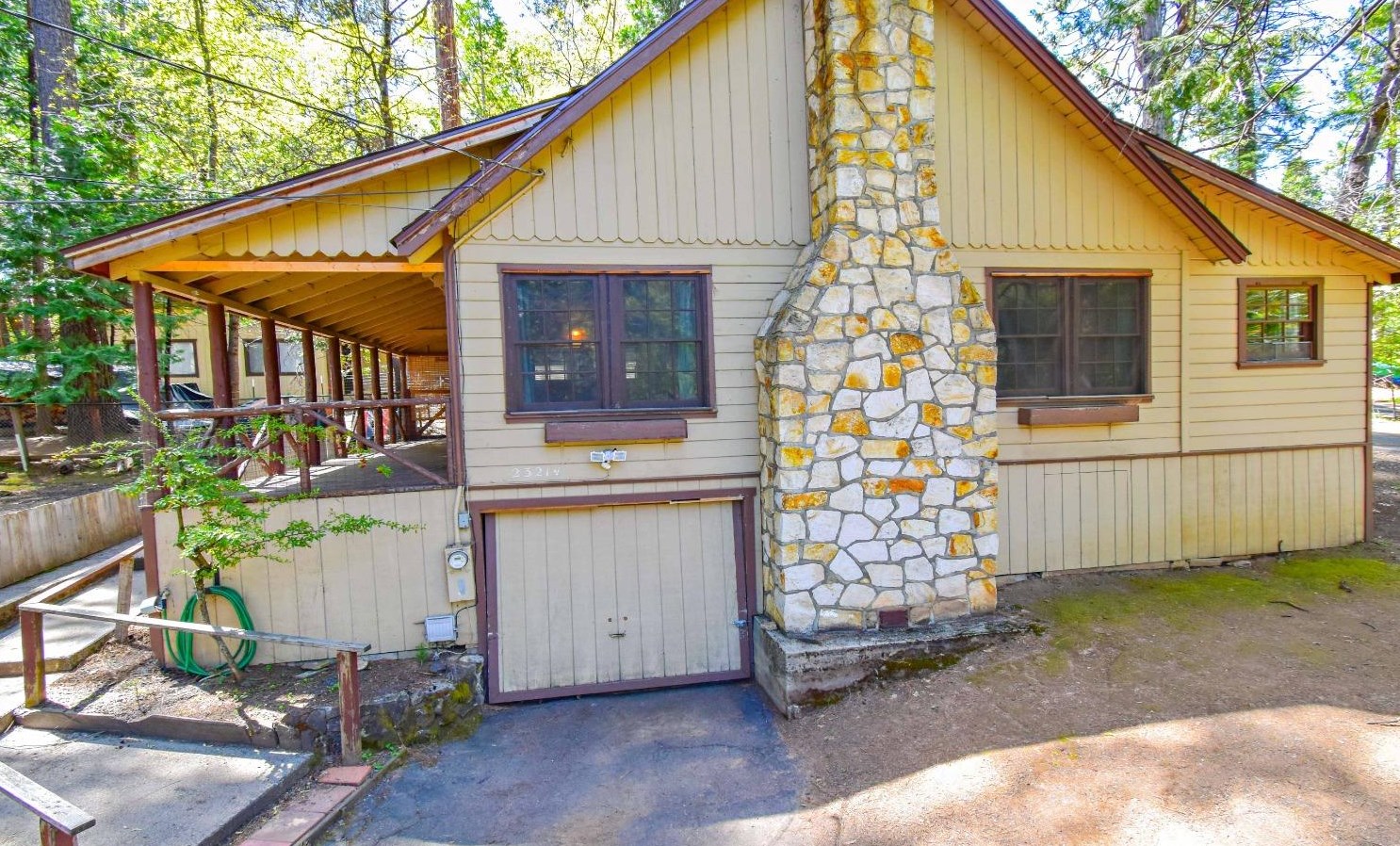 23214 Tuolumne Dr, Twain Harte CA  95383-9548 exterior