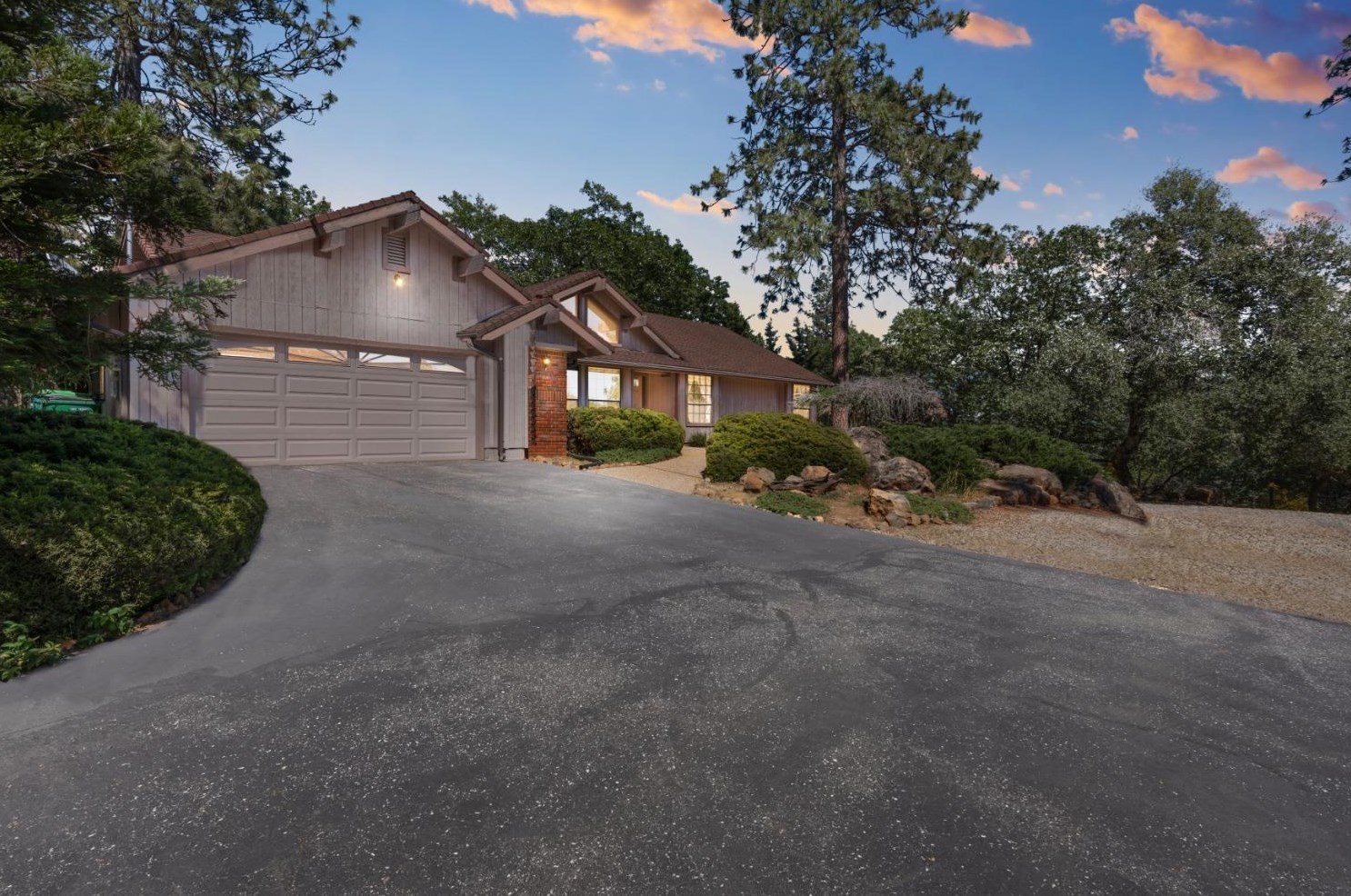 17995 Lawrence Way, Grass Valley, CA 95949-7112