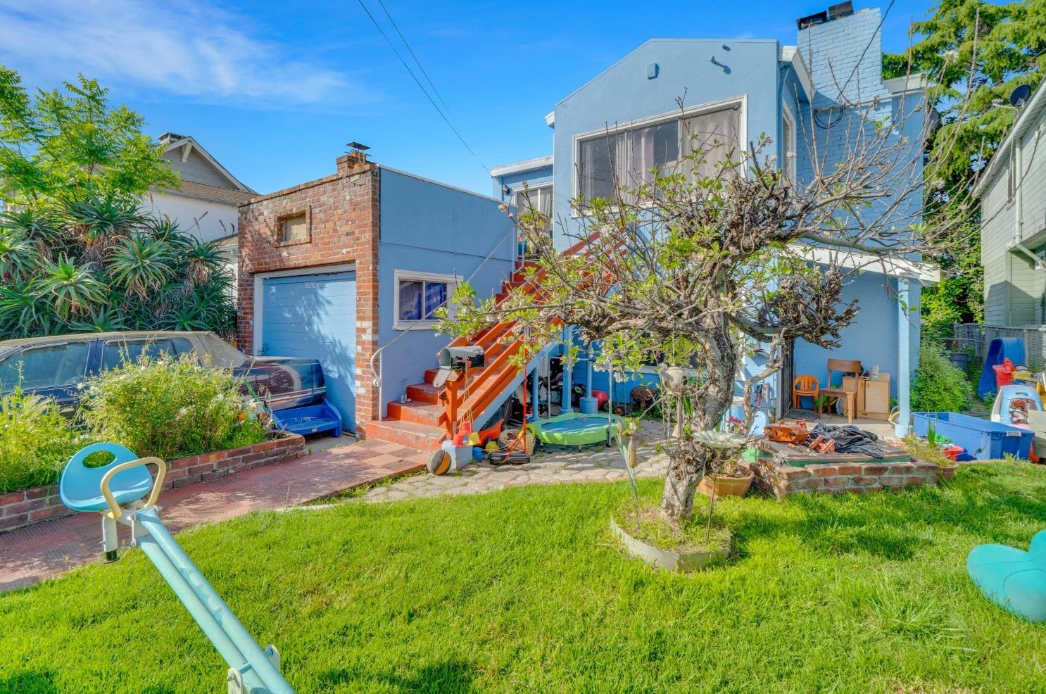 10751 Pippin St, Oakland, CA 94603-3725