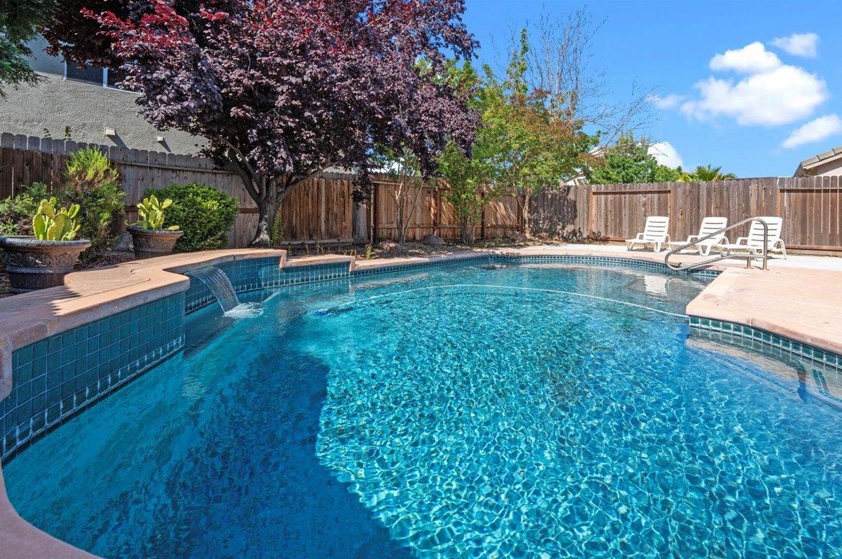 9034 Bungalow Way, Elk Grove, CA 95758