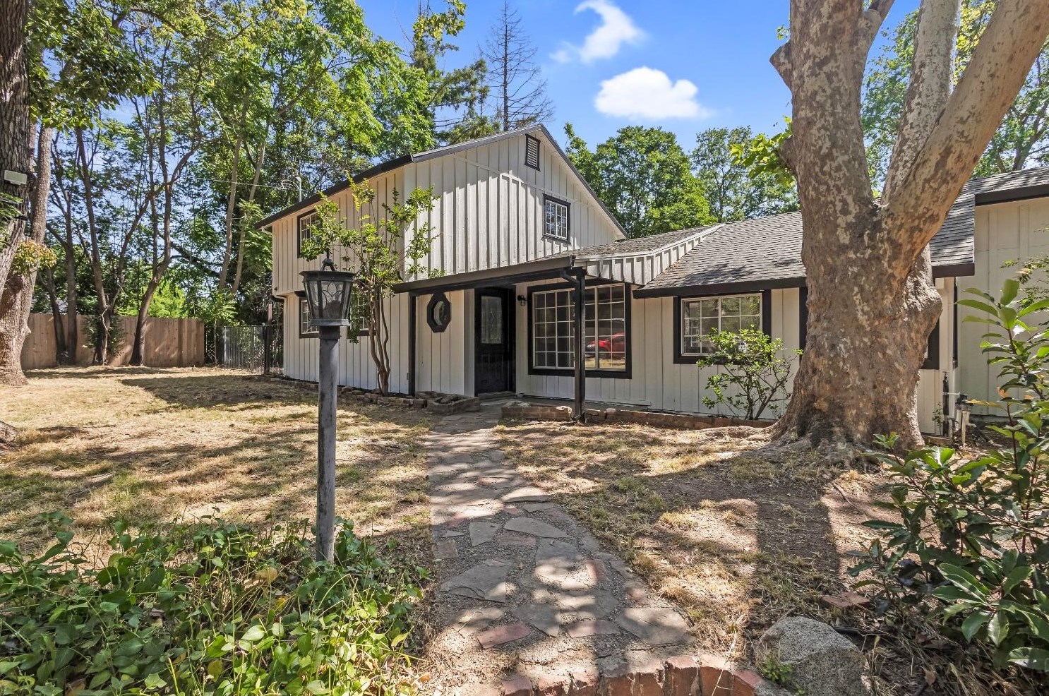 6805 Sutter Ave, Carmichael, CA 95608