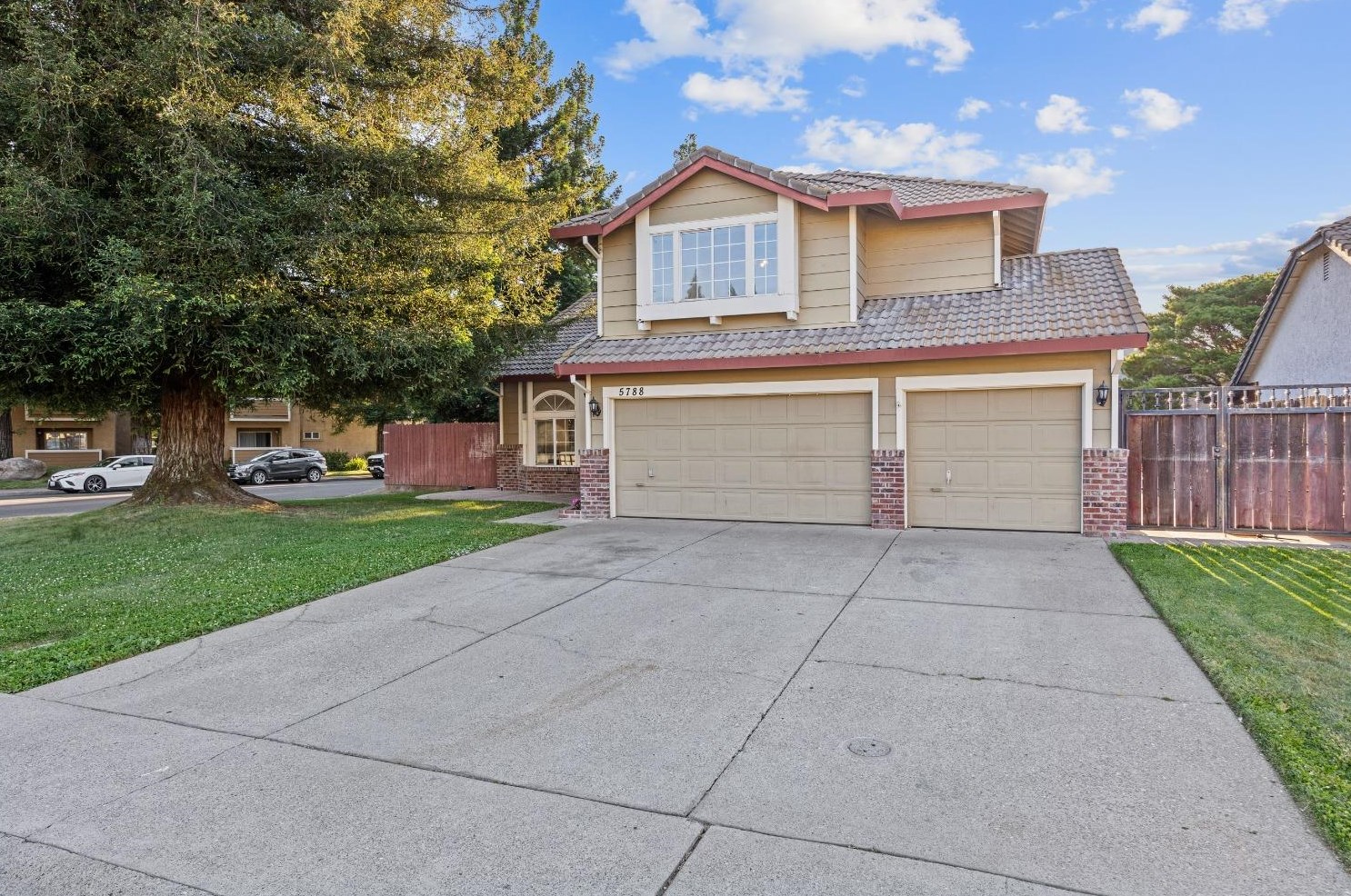 5788 River Run Cir, Rocklin, CA 95765-4123