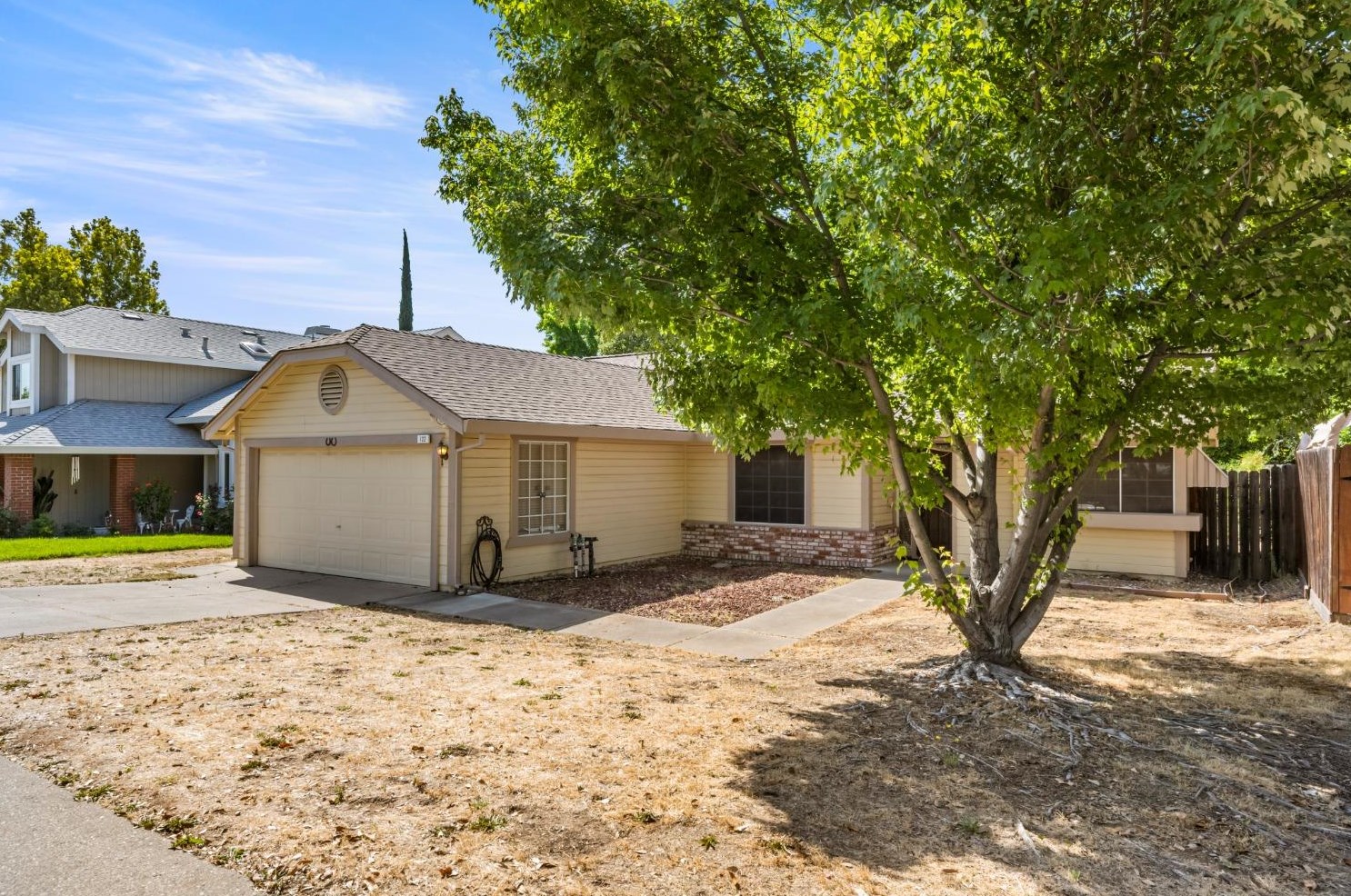 122 Ferrera Dr, Folsom, CA 95630-4656