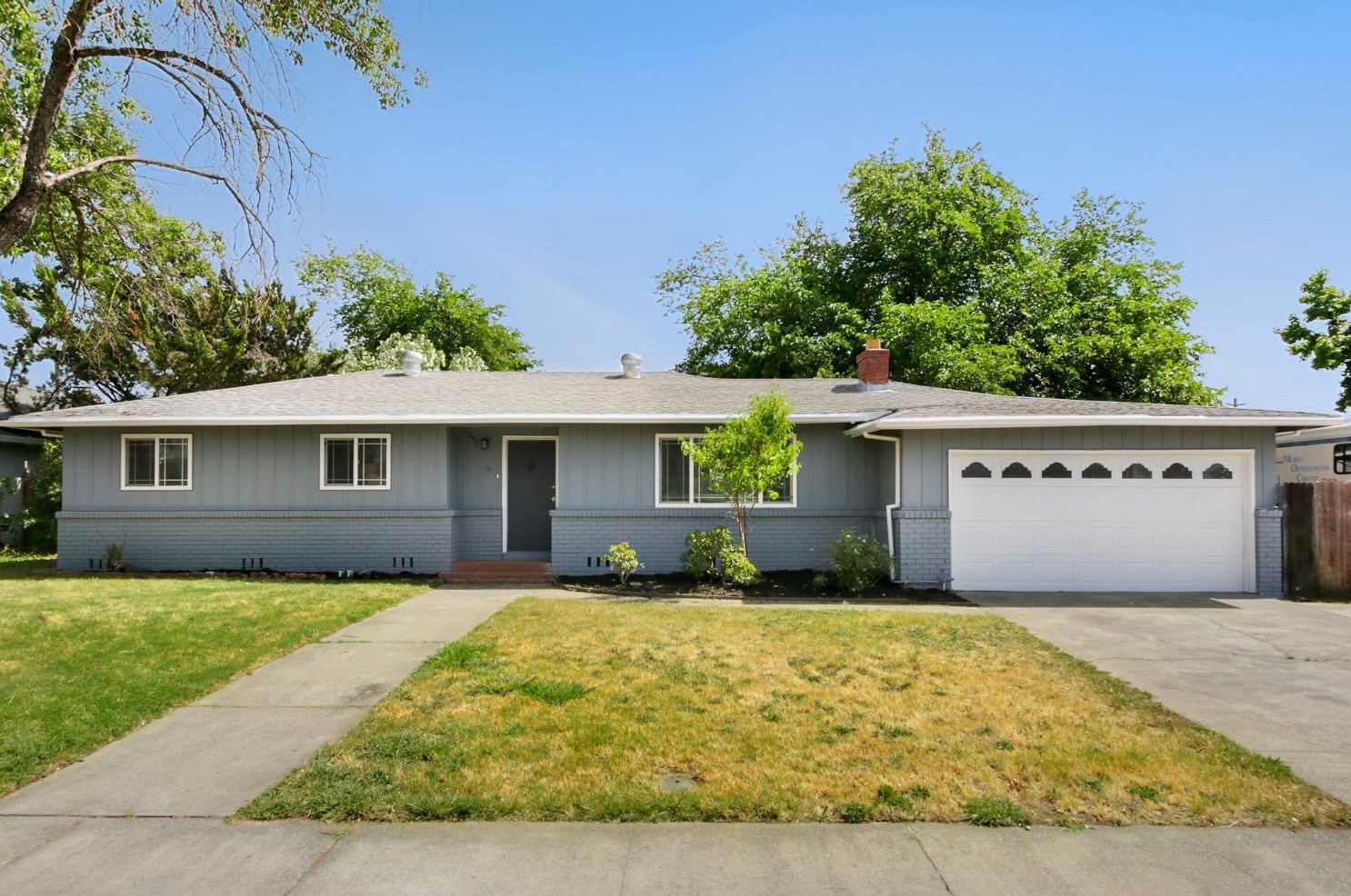 1202 Frances Dr, Roseville, CA 95661-3407
