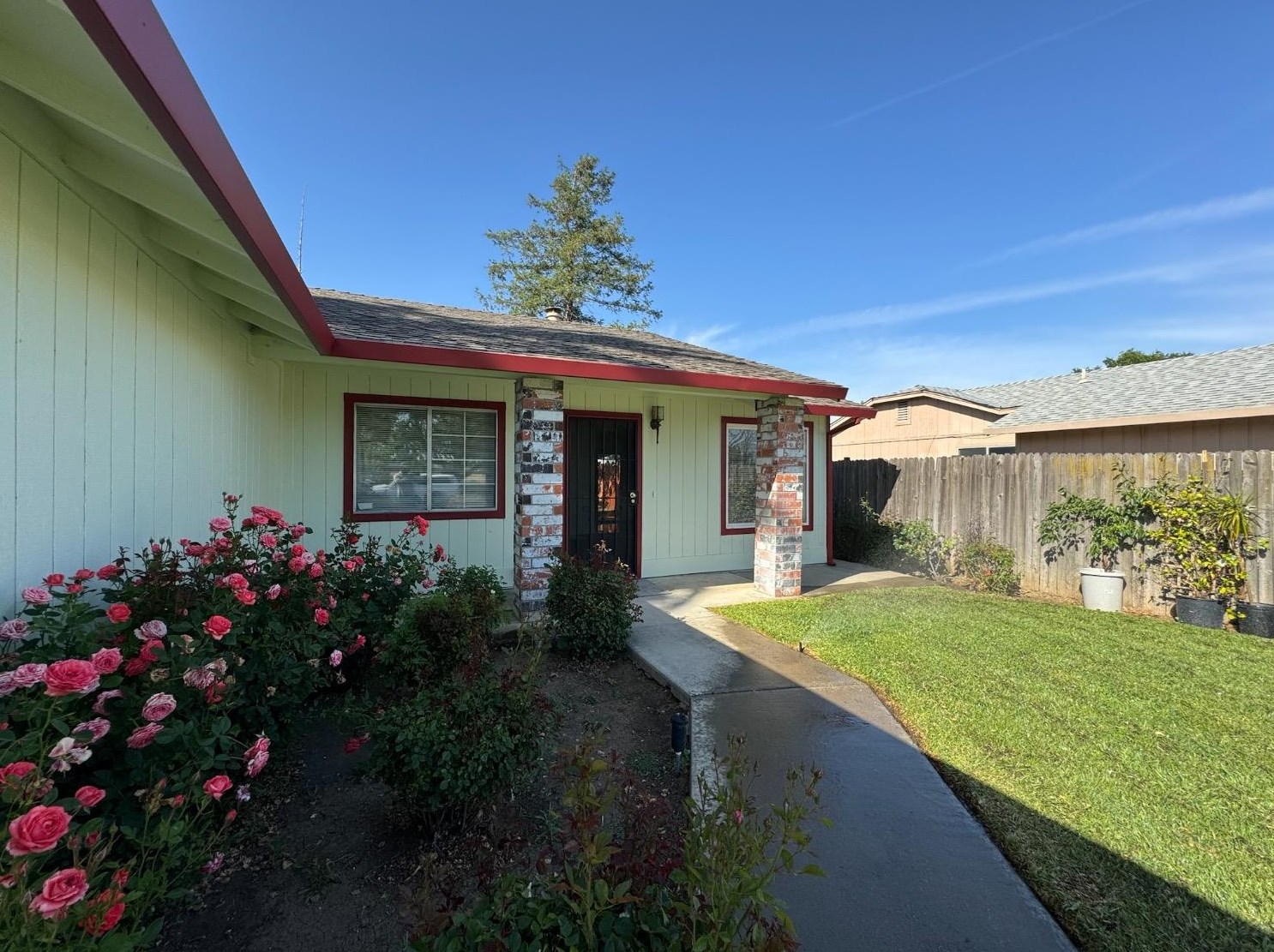 5245 Ehrhardt Ave, Sacramento, CA 95823-5588