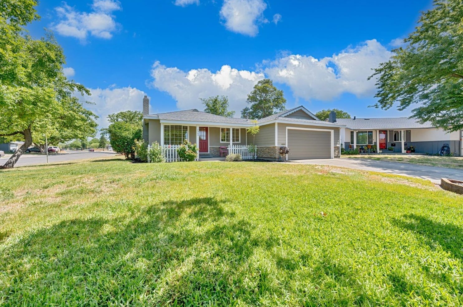 7549 21st St, Sacramento, CA 95822-5201