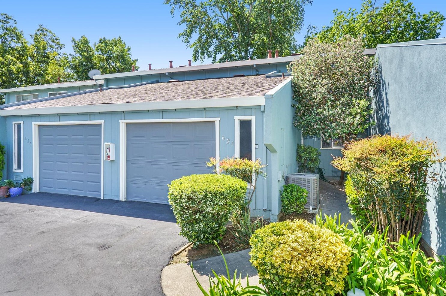 621 Knollwood Dr, Woodland, CA 95695-4350