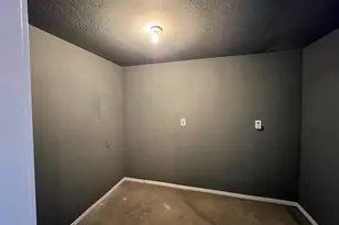 14076 Saradale Ln, Galt, CA 95632 - Photo 10
