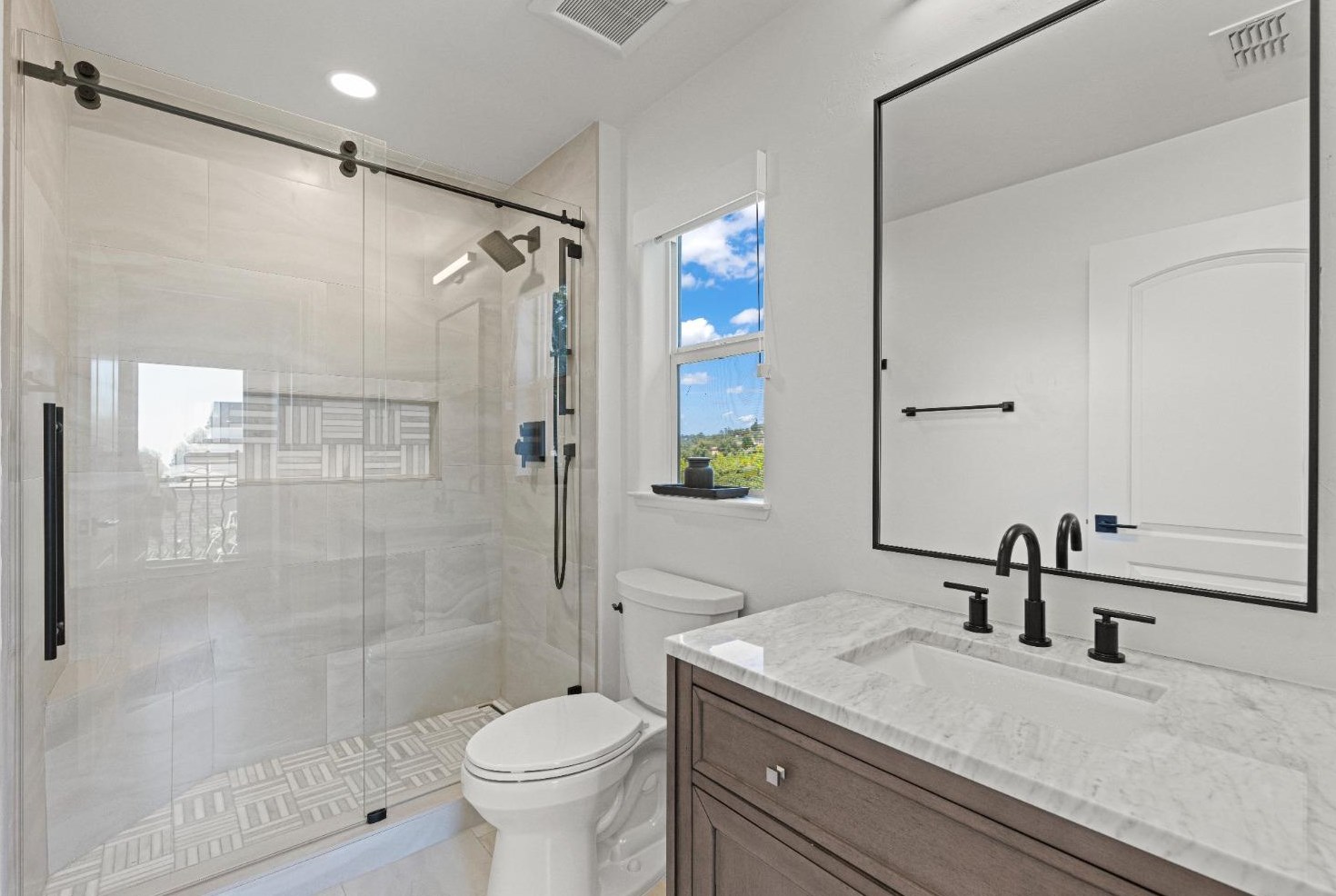 236 Socrates Pl, Folsom CA 95762-3957 exterior