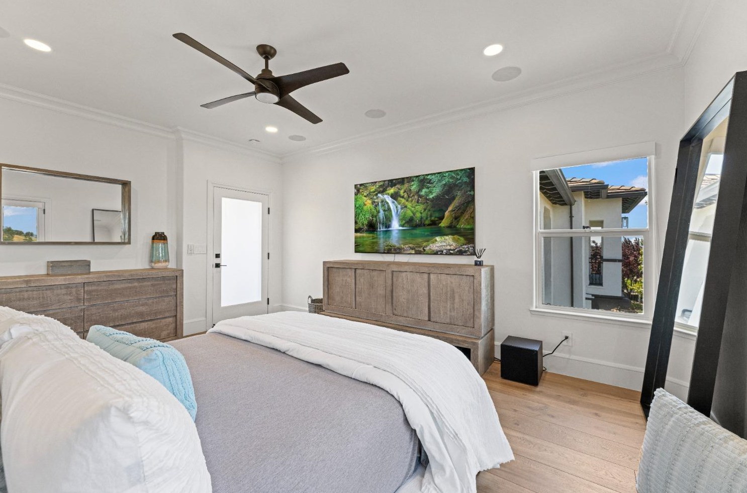 236 Socrates Pl, Folsom CA 95762-3957 exterior