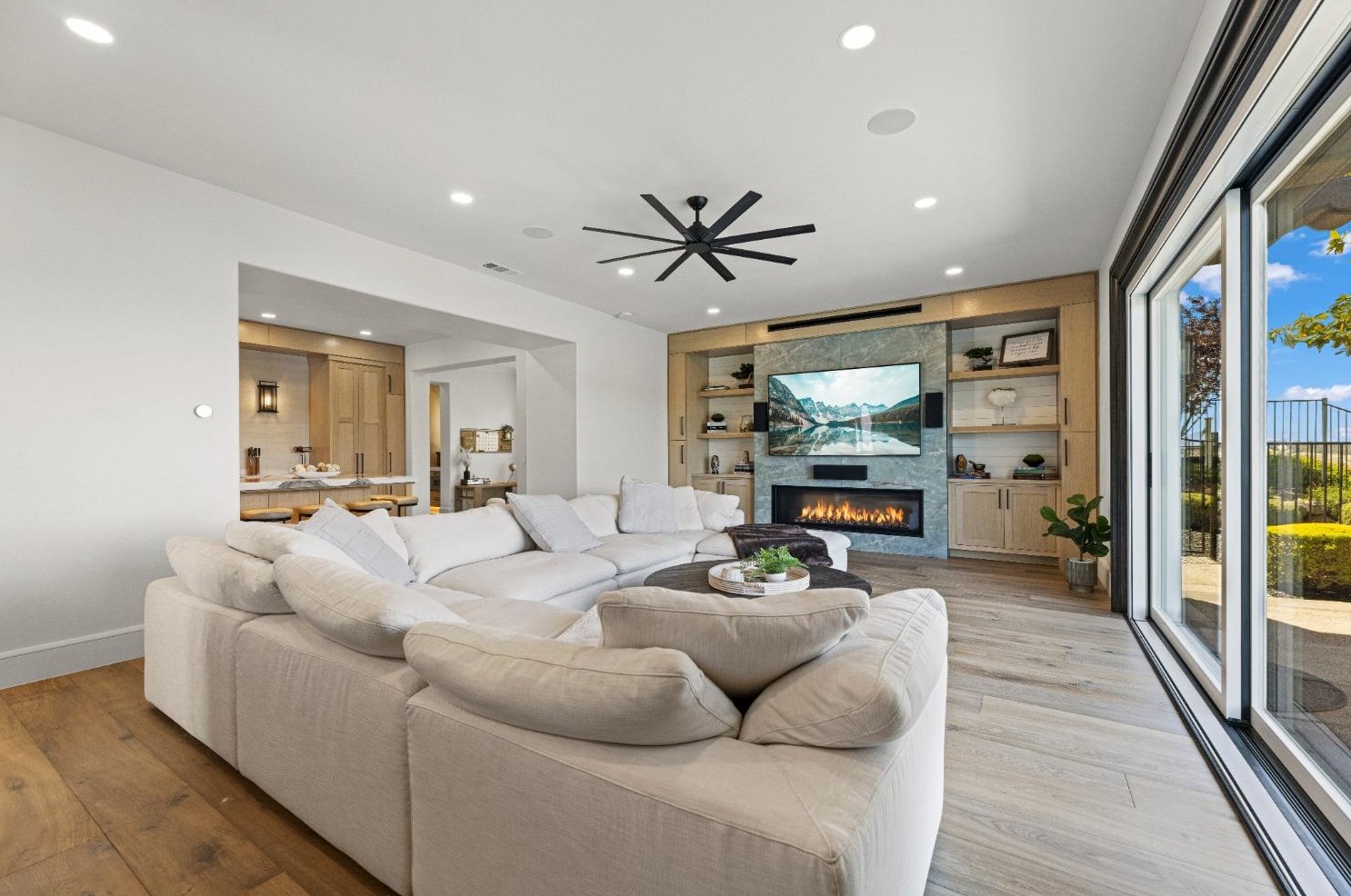 236 Socrates Pl, Folsom CA 95762-3957 exterior