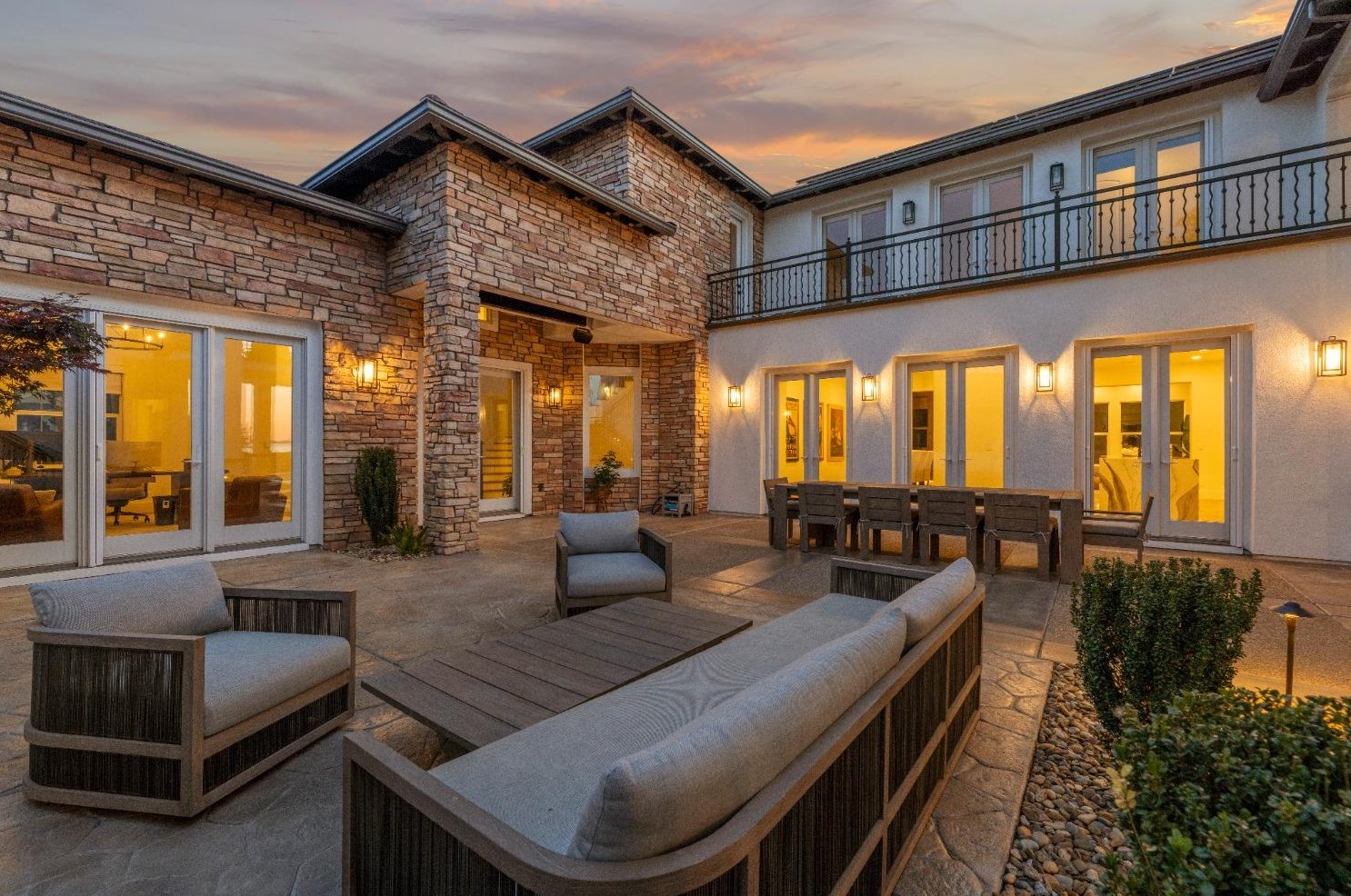 236 Socrates Pl, Folsom CA 95762-3957 exterior