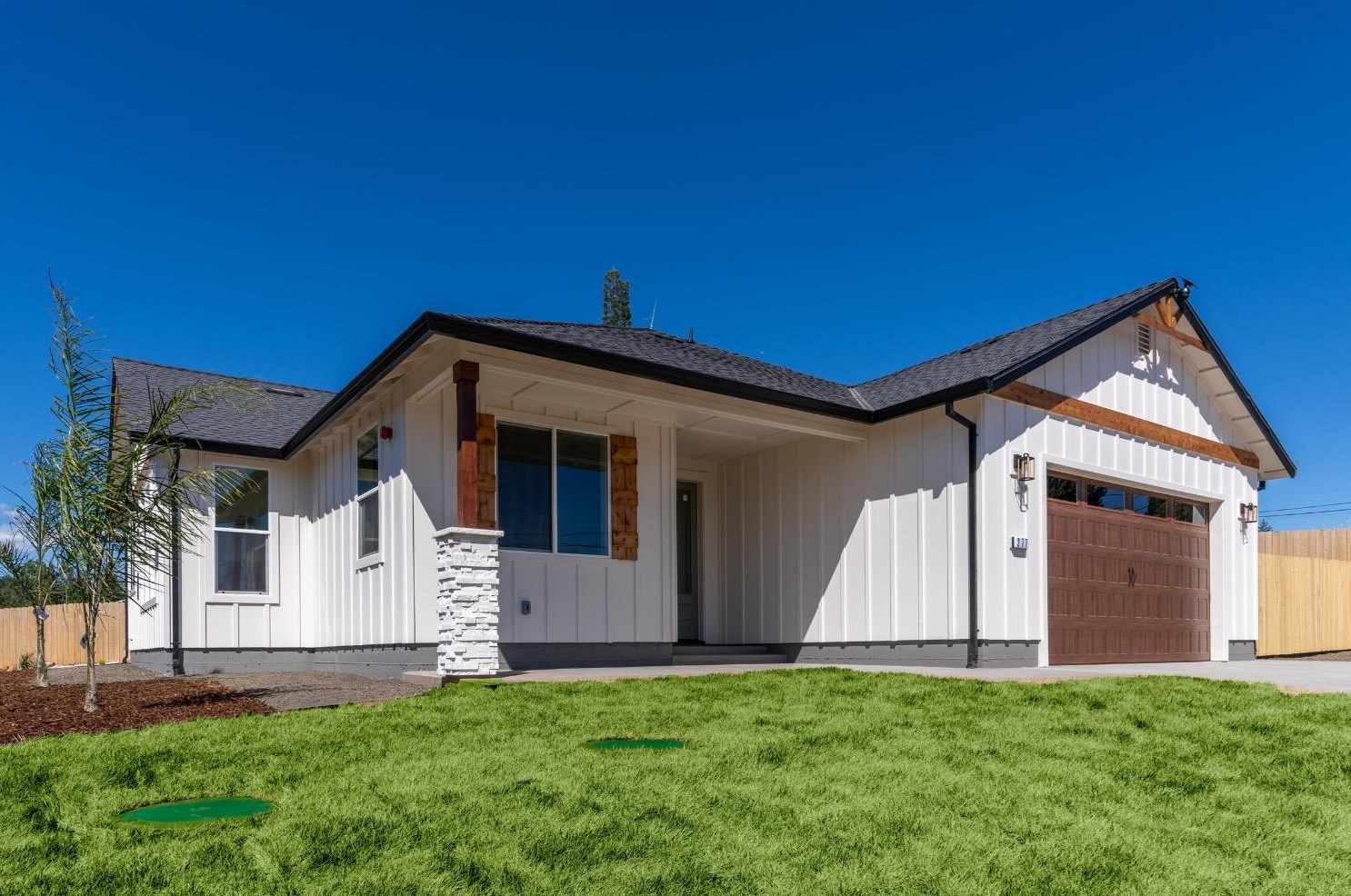 277 Rose Ln, Paradise, CA 95969-3706