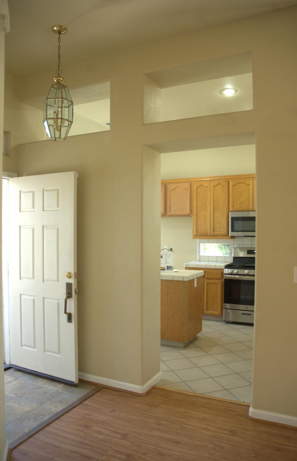 2084 London Ave, Manteca, CA 95336-7016