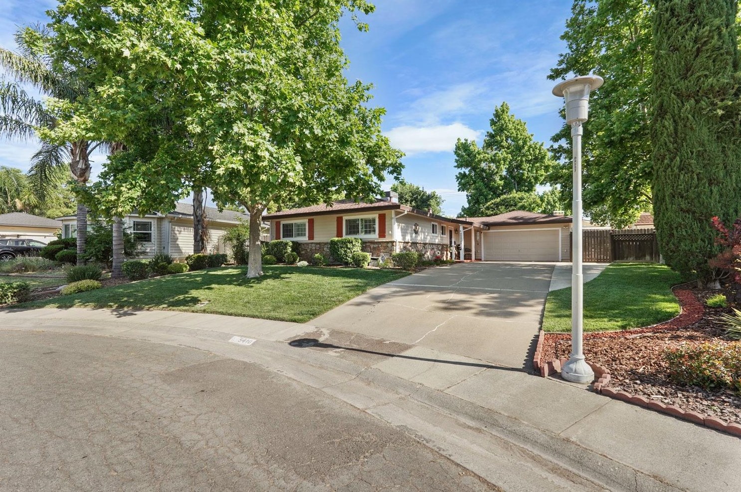 5410 Valparaiso Cir, Sacramento, CA 95841-2139
