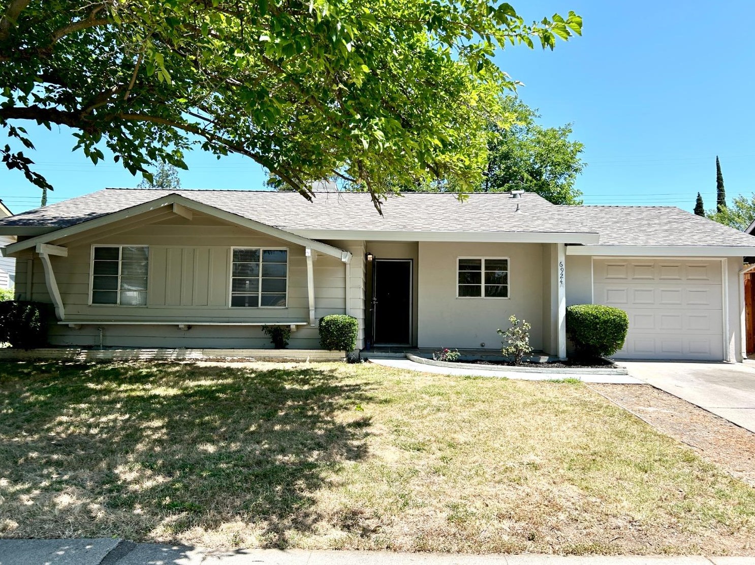 6924 Gillingham Way, North Highlands, CA 95660
