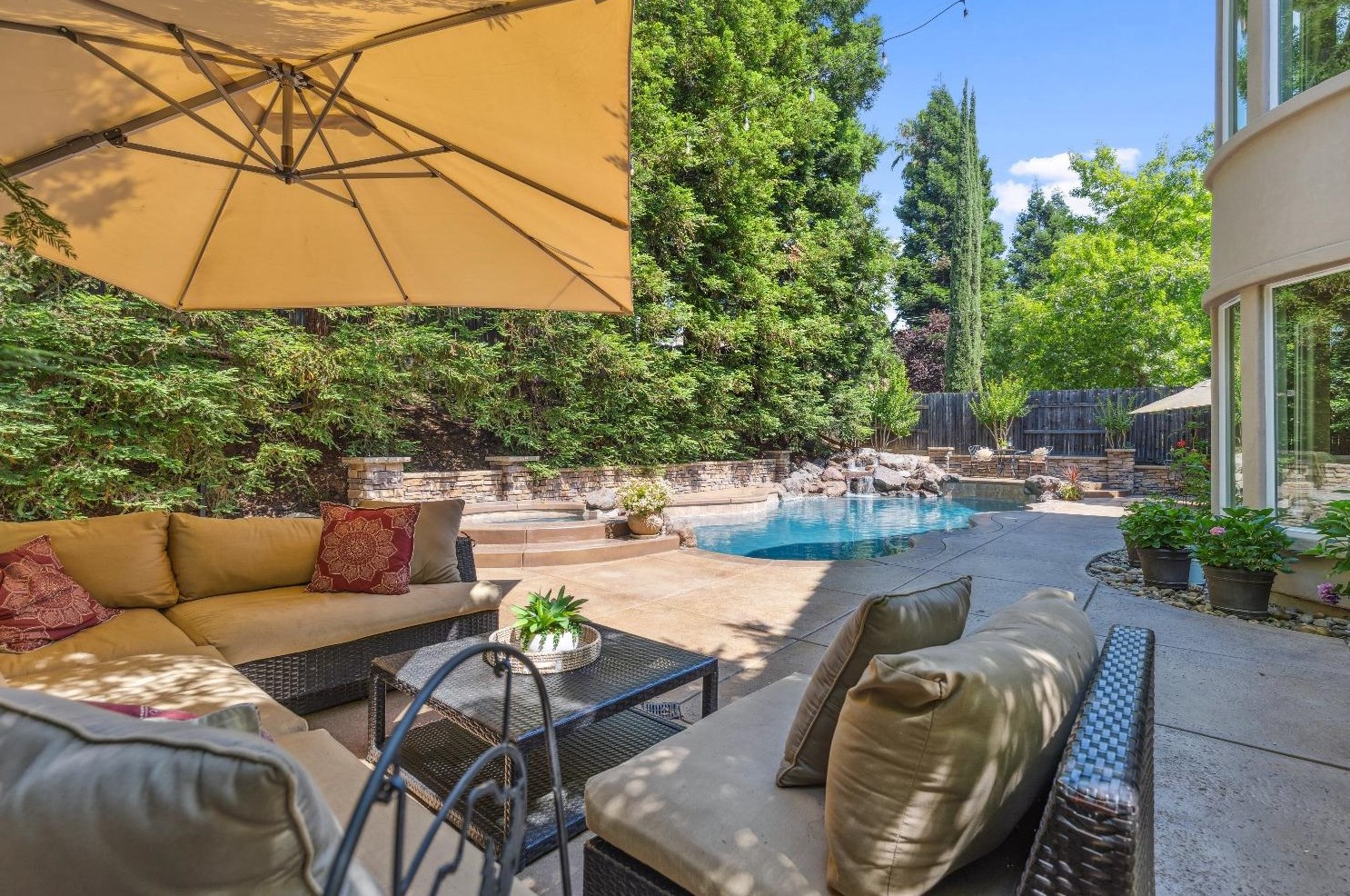 176 John Henry Cir, Folsom, CA 95630