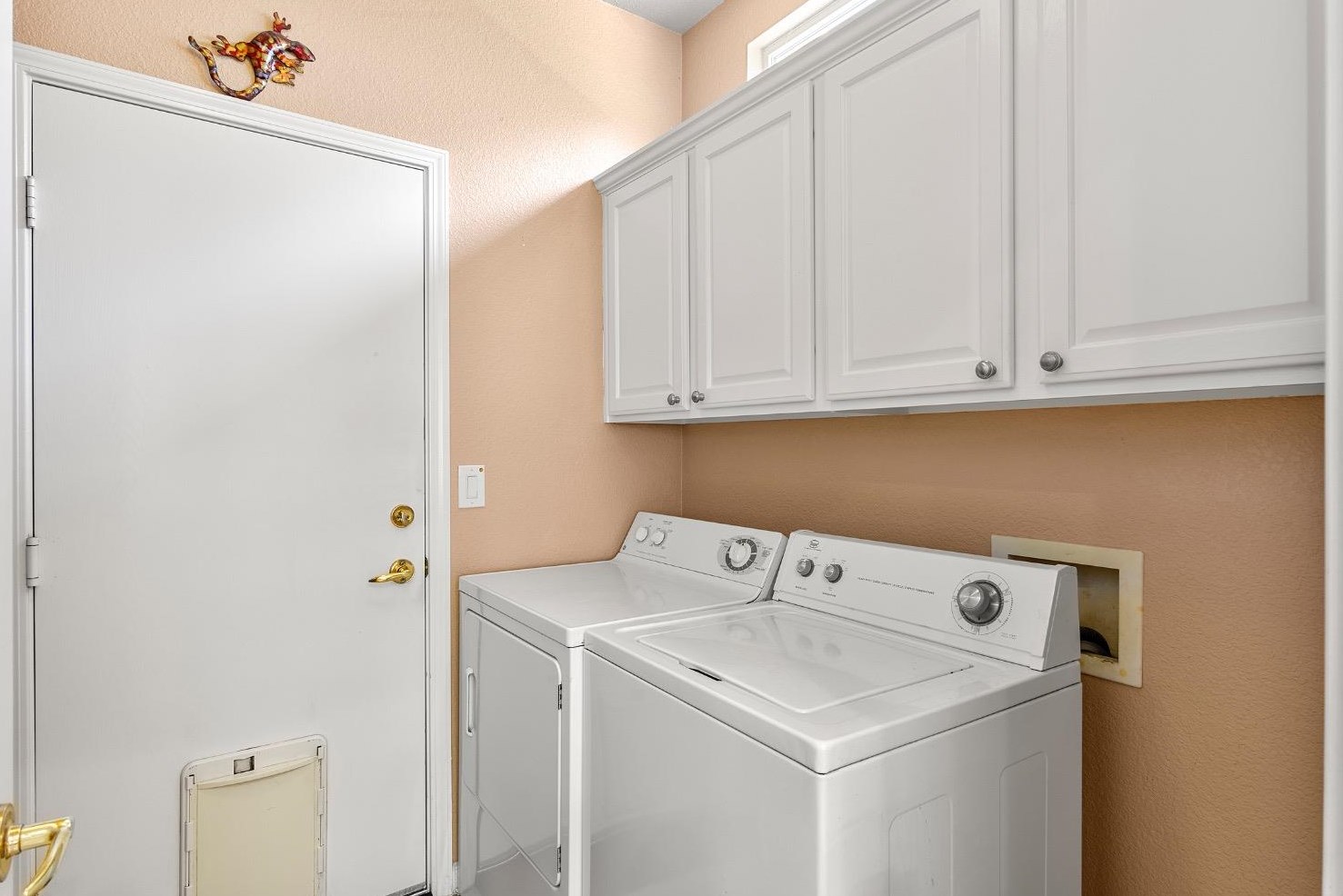 1573 Summerhill Ln, Lincoln CA  95648-8348 exterior