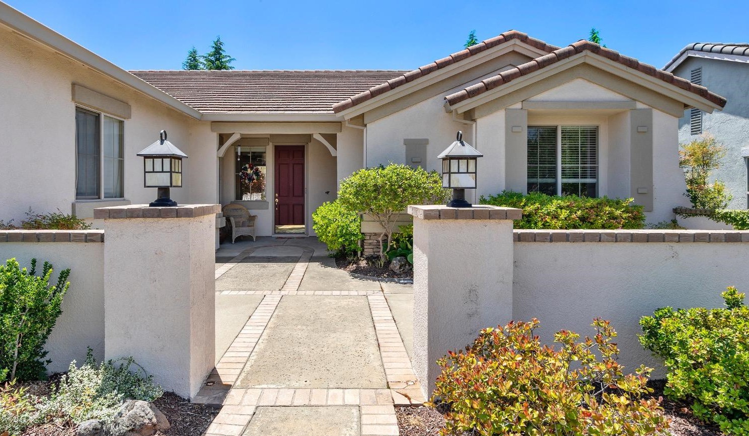 1573 Summerhill Ln, Lincoln CA  95648-8348 exterior