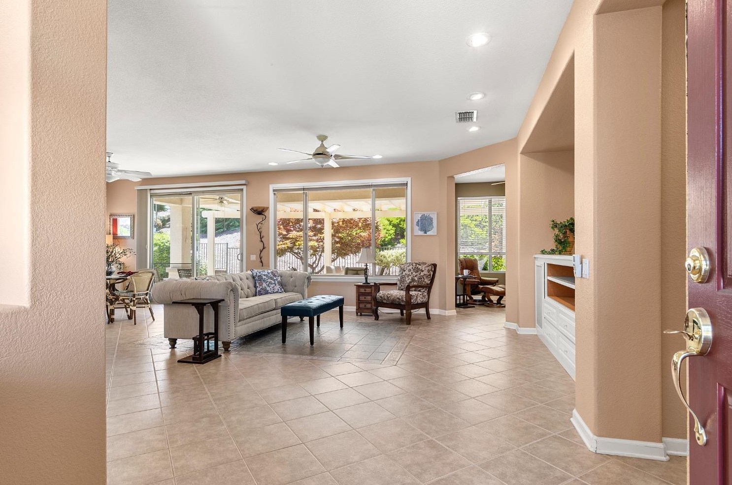 1573 Summerhill Ln, Lincoln, CA 95648