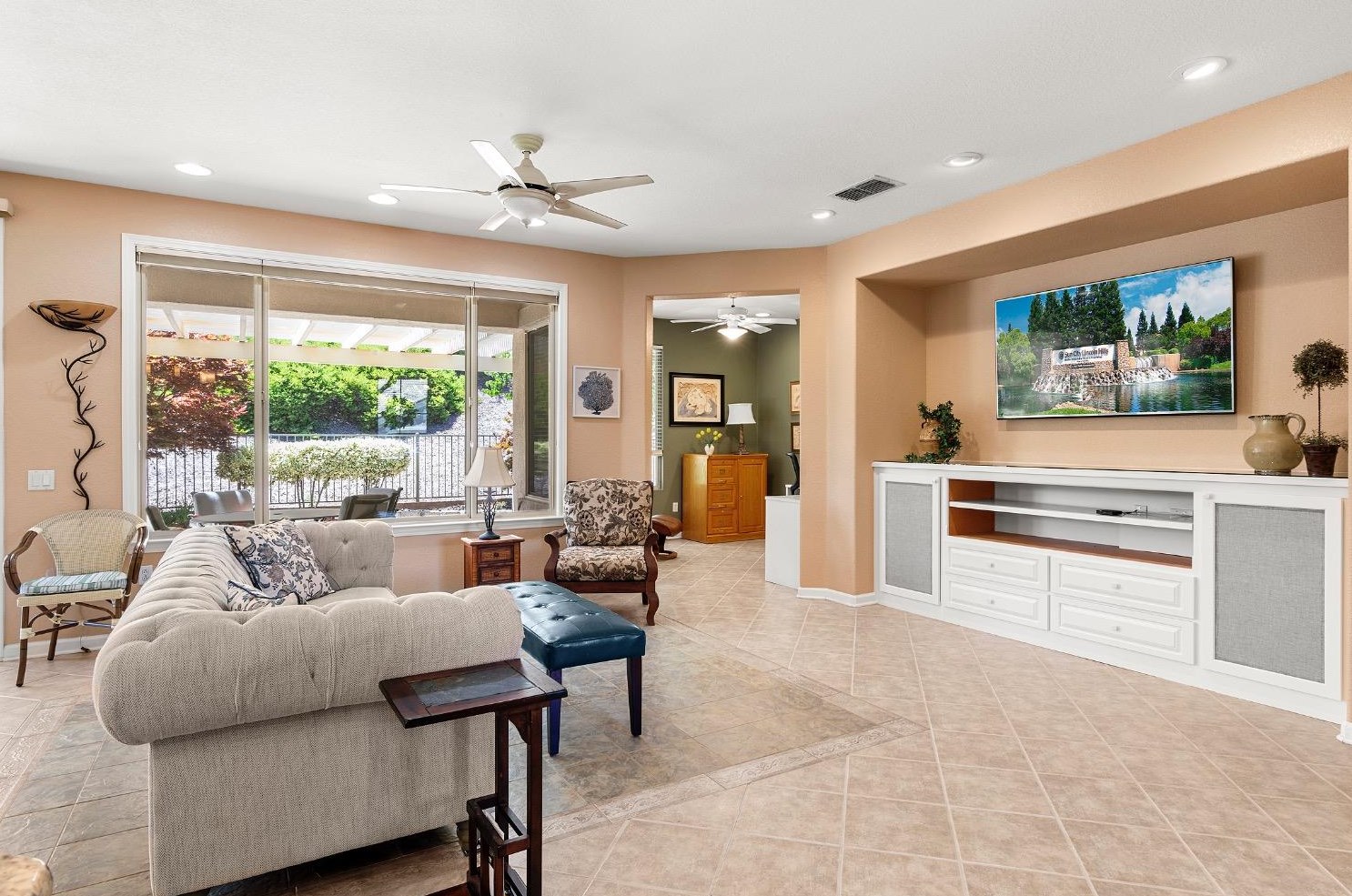 1573 Summerhill Ln, Lincoln CA  95648-8348 exterior