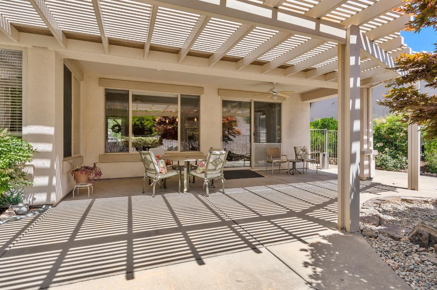 1573 Summerhill Ln, Lincoln CA  95648-8348 exterior