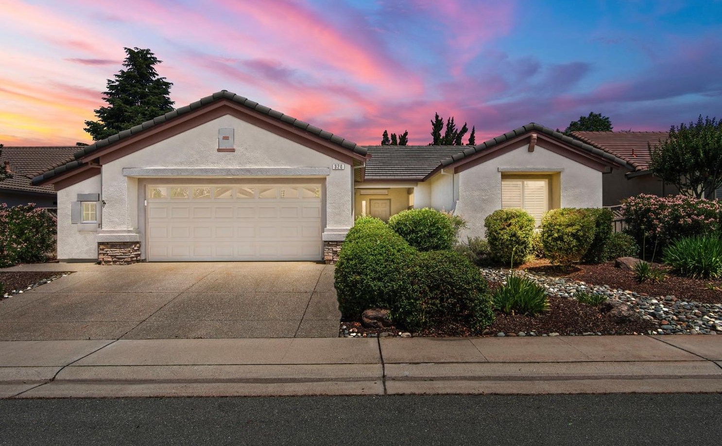 320 Shepherds Ct, Lincoln CA  95648-8601 exterior