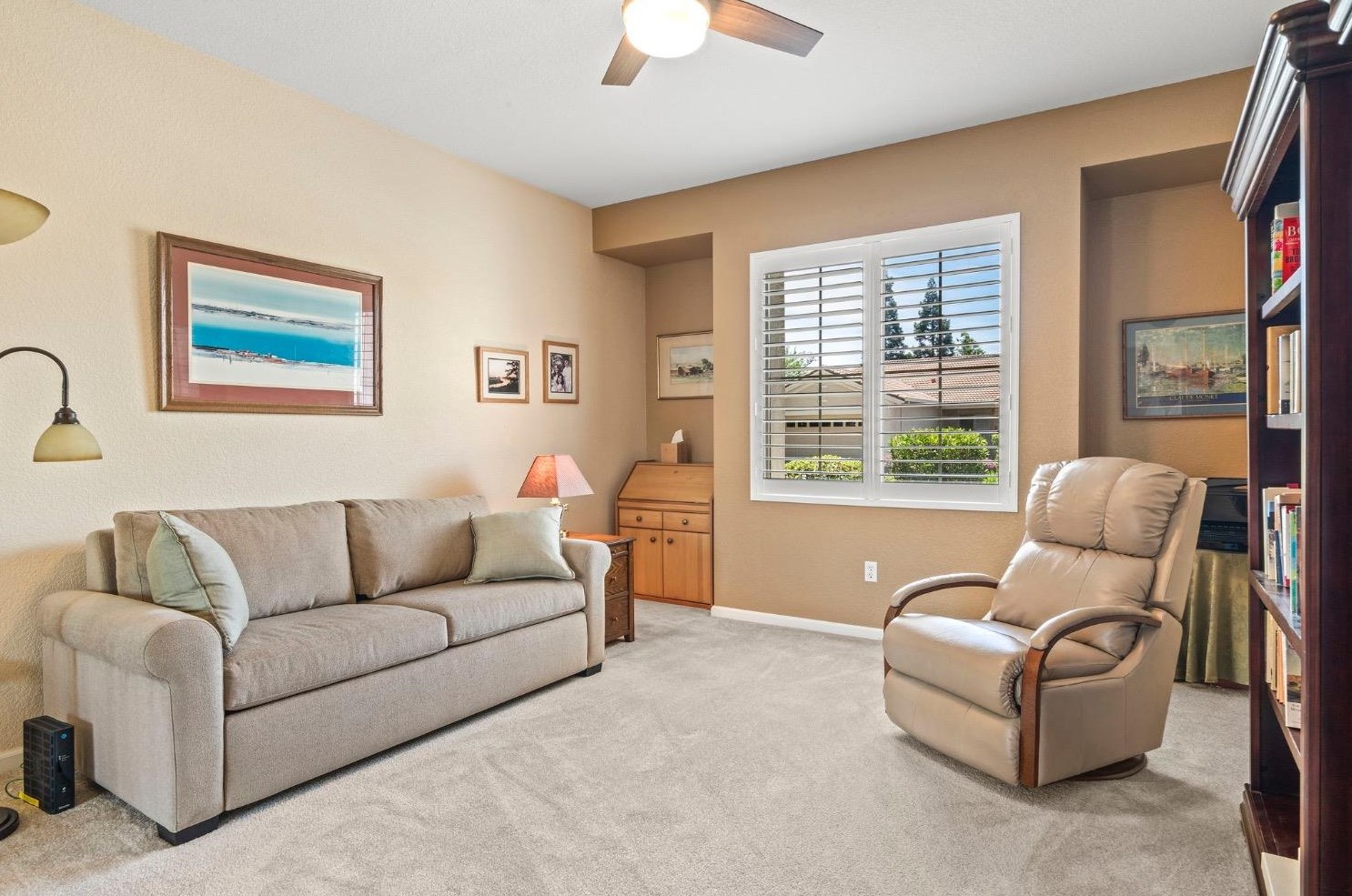320 Shepherds Ct, Lincoln CA  95648-8601 exterior