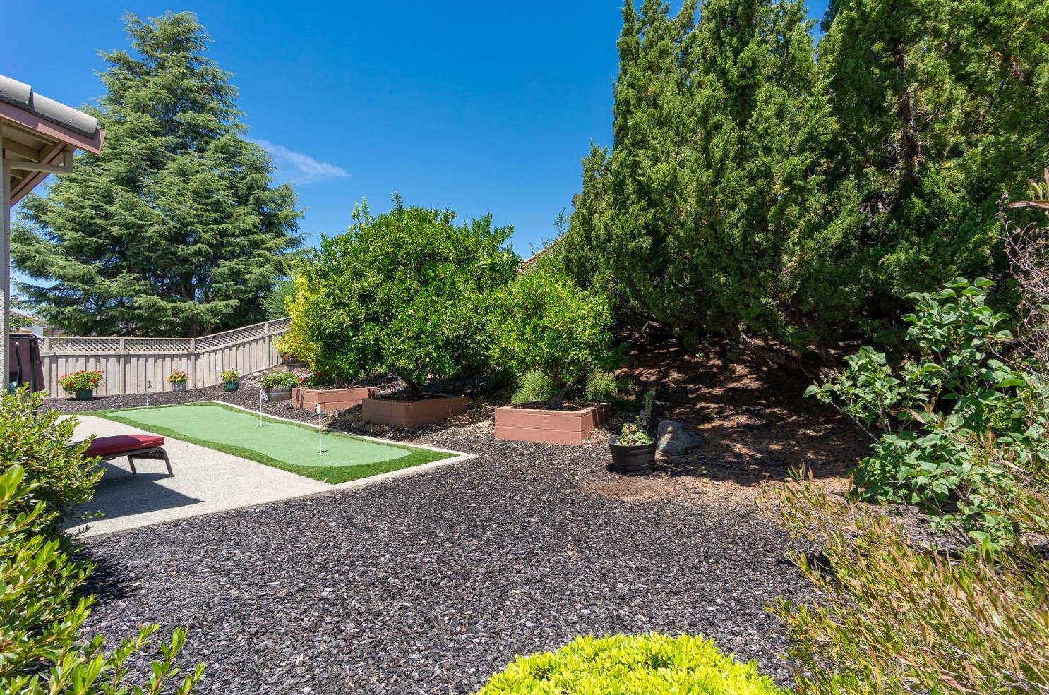 320 Shepherds Ct, Lincoln CA  95648-8601 exterior