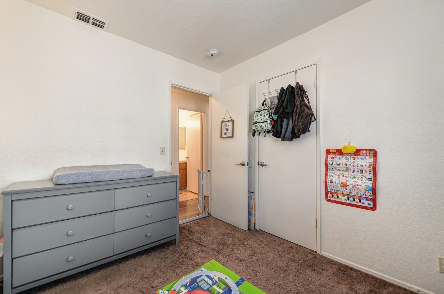 8220 Stevenson Ave, Sacramento CA  95828-5208 exterior