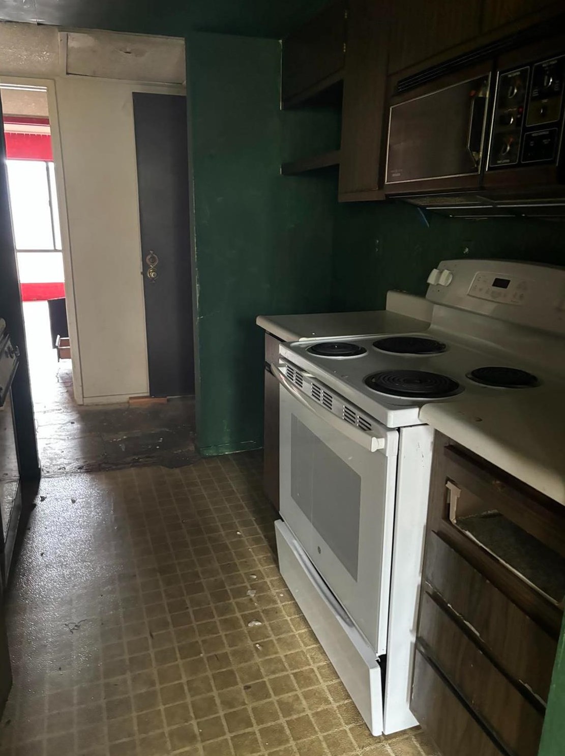 2408 Larkspur Ln, Sacramento CA  95825-4124 exterior