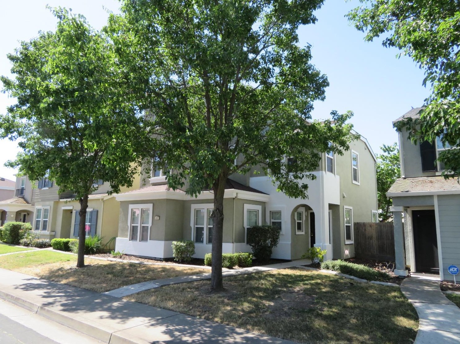 4940 Ehrhardt Ave, Sacramento, CA 95823-5514