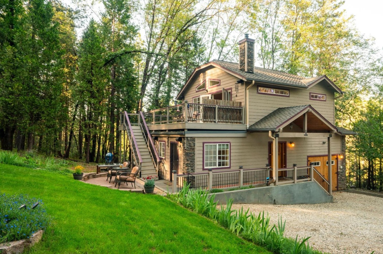13758 Narrow Gauge Dr, Grass Valley, CA 95945-7980