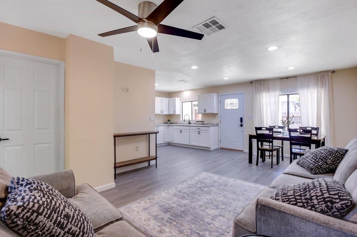 752 Jewell Ave, Yuba City CA  95991-5433 exterior