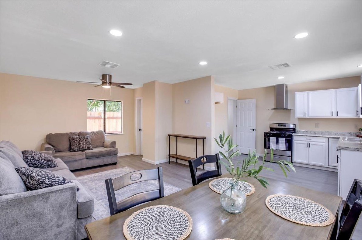 752 Jewell Ave, Yuba City CA  95991-5433 exterior