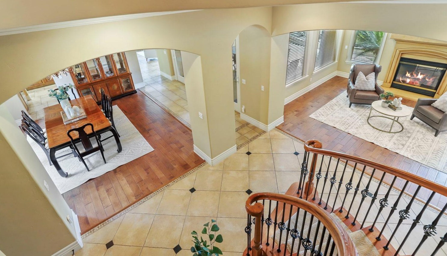 2506 Canal Dr, Lodi CA 95242-4818 exterior