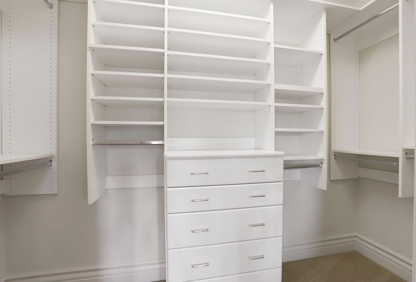 2506 Canal Dr, Lodi CA 95242-4818 exterior