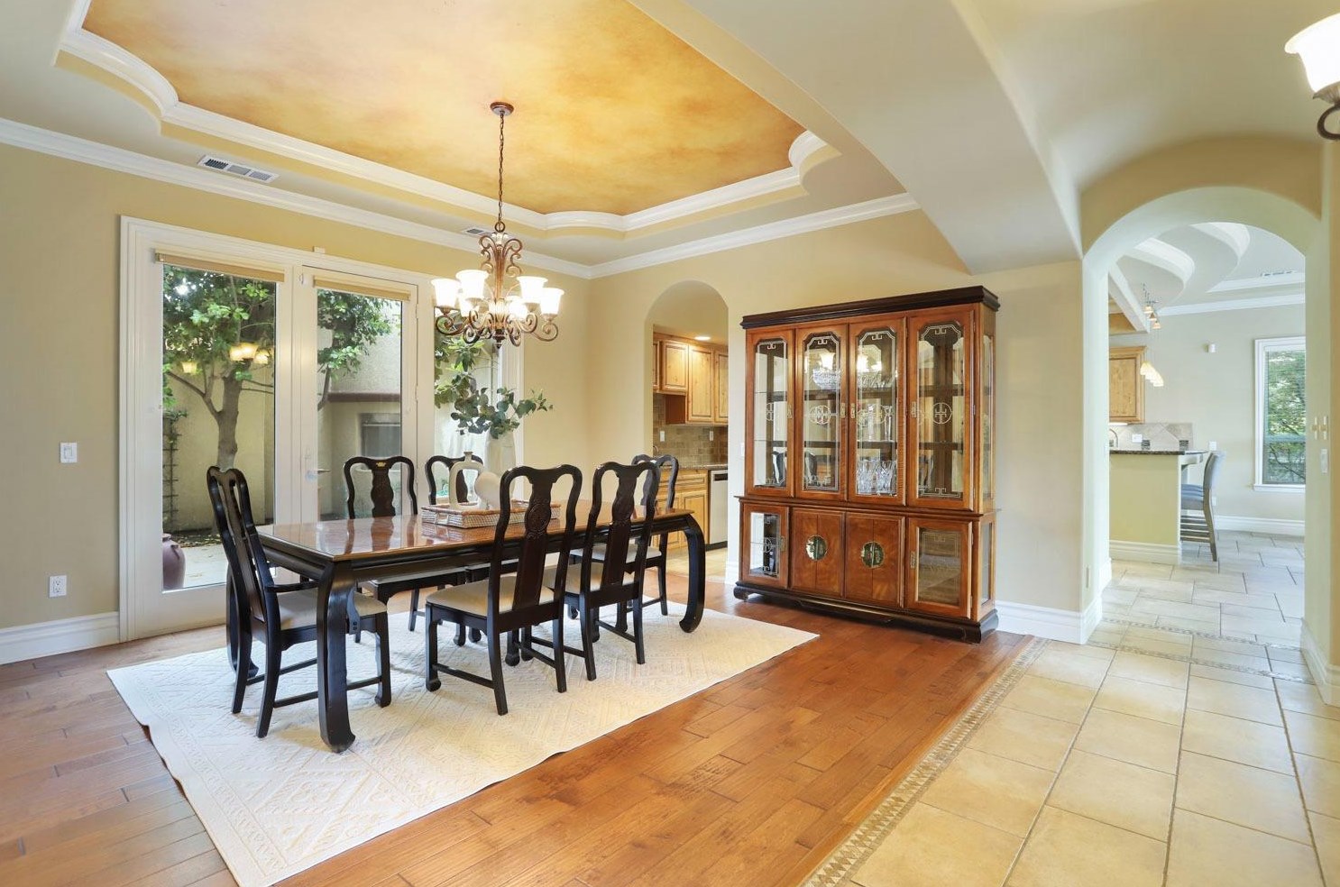 2506 Canal Dr, Lodi CA 95242-4818 exterior