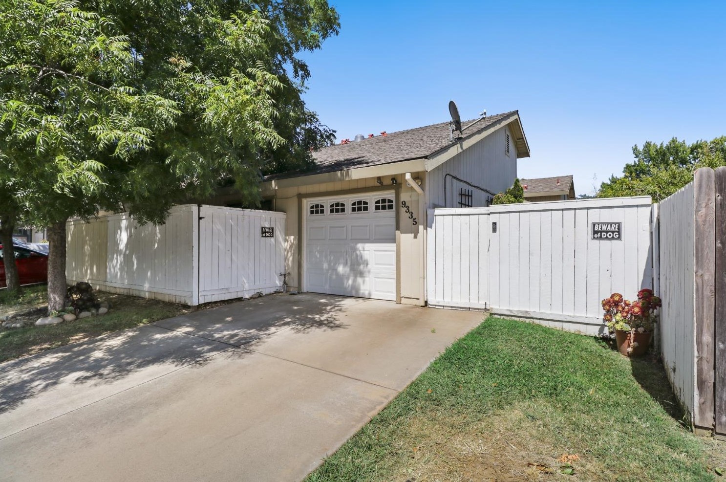 9335 Aizenberg Cir, Elk Grove, CA 95624