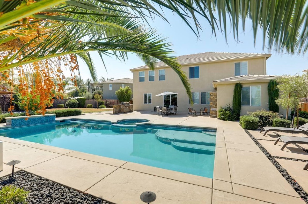 4120 Ice House Way, Roseville CA 95747-8919 exterior