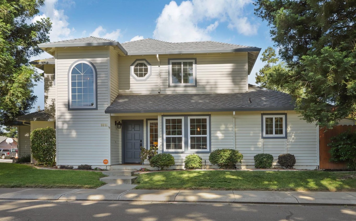 1811 Newport Dr, Lodi, CA 95242