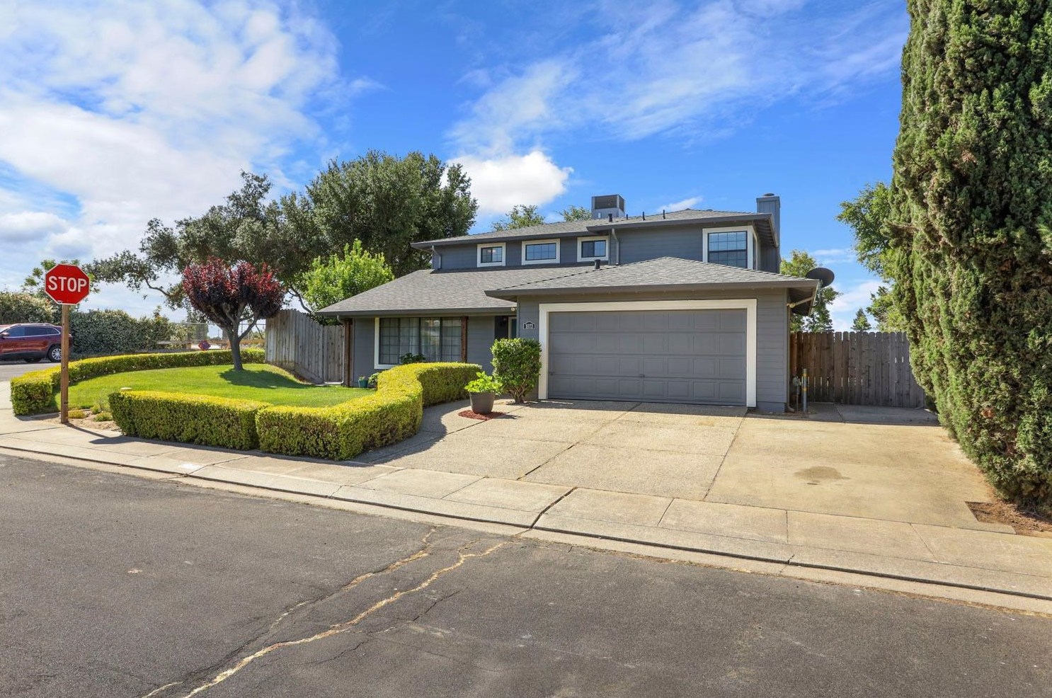 1073 Sunfish Dr, Manteca, CA 95337-6723