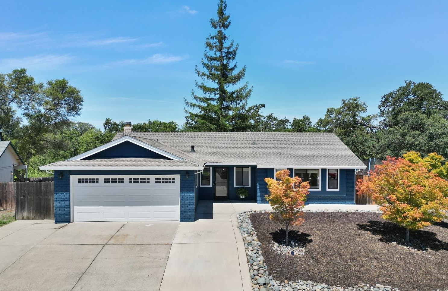 5933 Allan Dr, Rocklin, CA 95677-3067