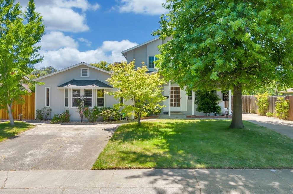 8806 Mavis Ave, Citrus Heights, CA 95662-2431