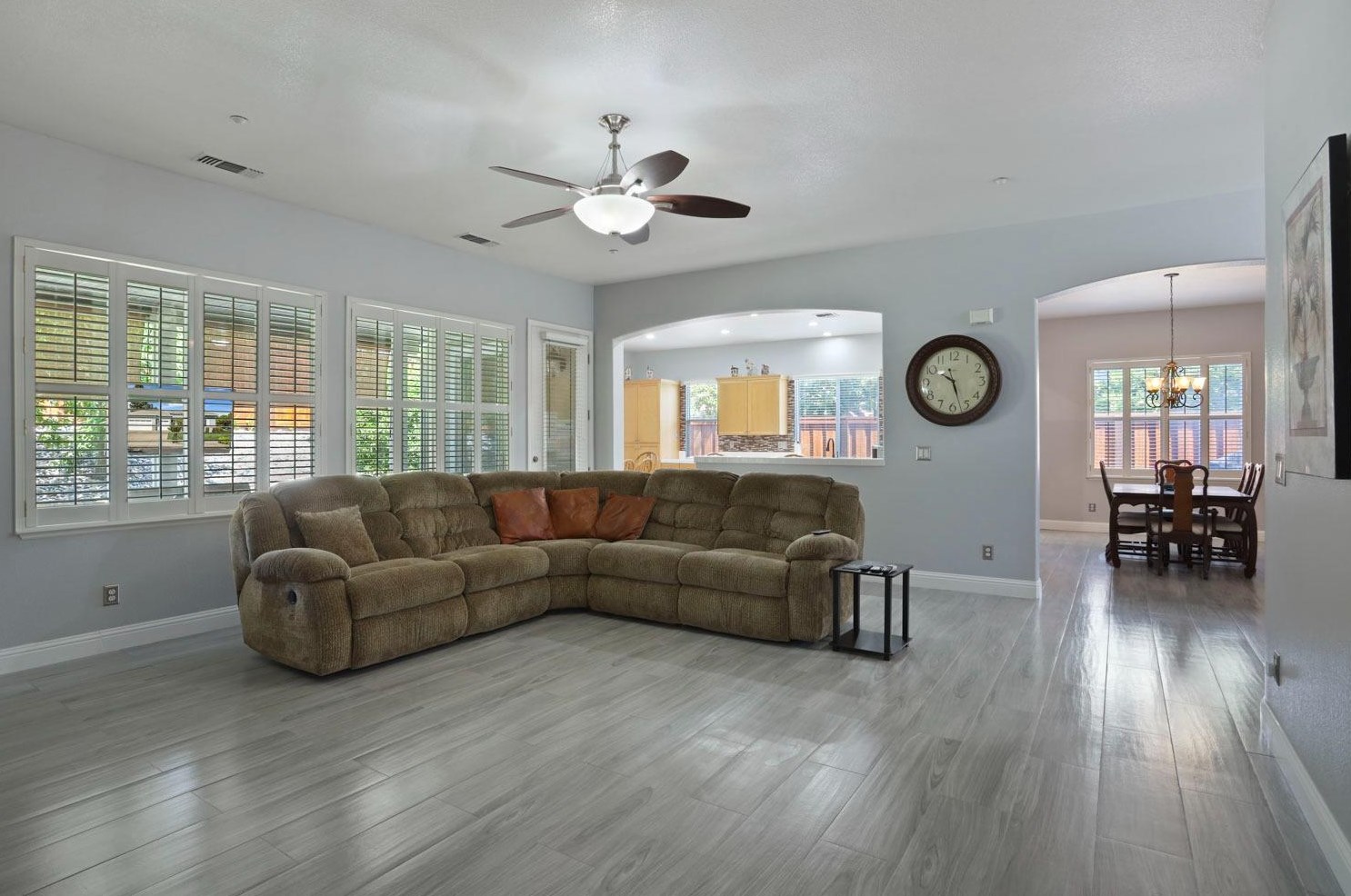 1625 Dawnview Dr, Los Angeles CA  94513-6550 exterior