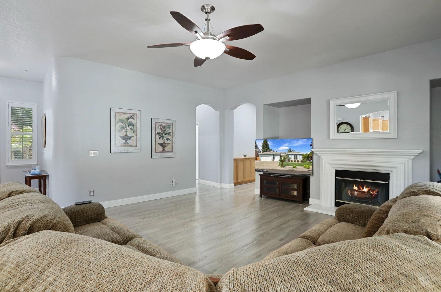 1625 Dawnview Dr, Los Angeles CA  94513-6550 exterior